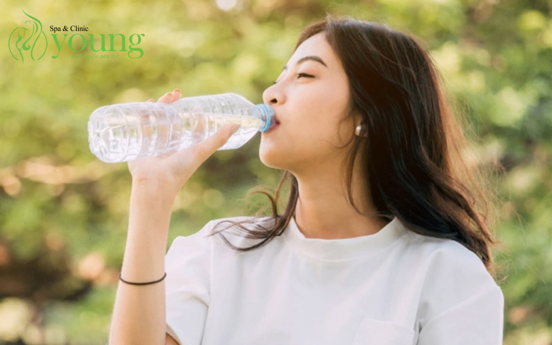 Mặt bị mụn trứng cá làm sao để hết mà không dùng thuốc